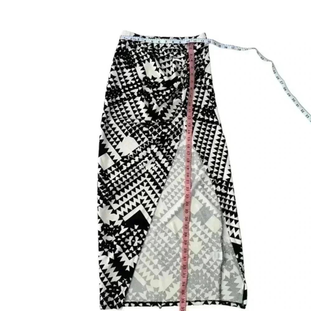 Material Girl Black/White Pull-on Size Small Long Skirt Women's Maxi Style Slit - Picture 3 of 9